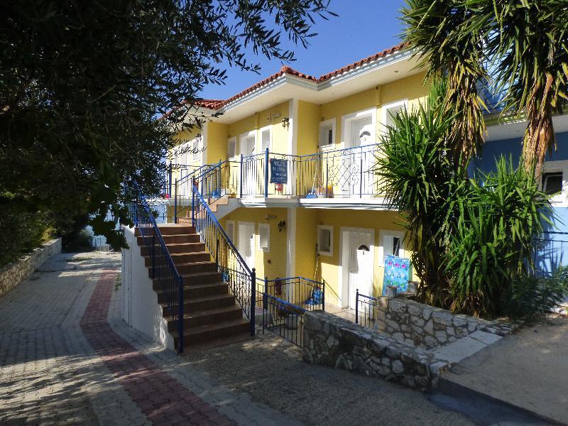 Milos Studios Лурдата Екстер'єр фото